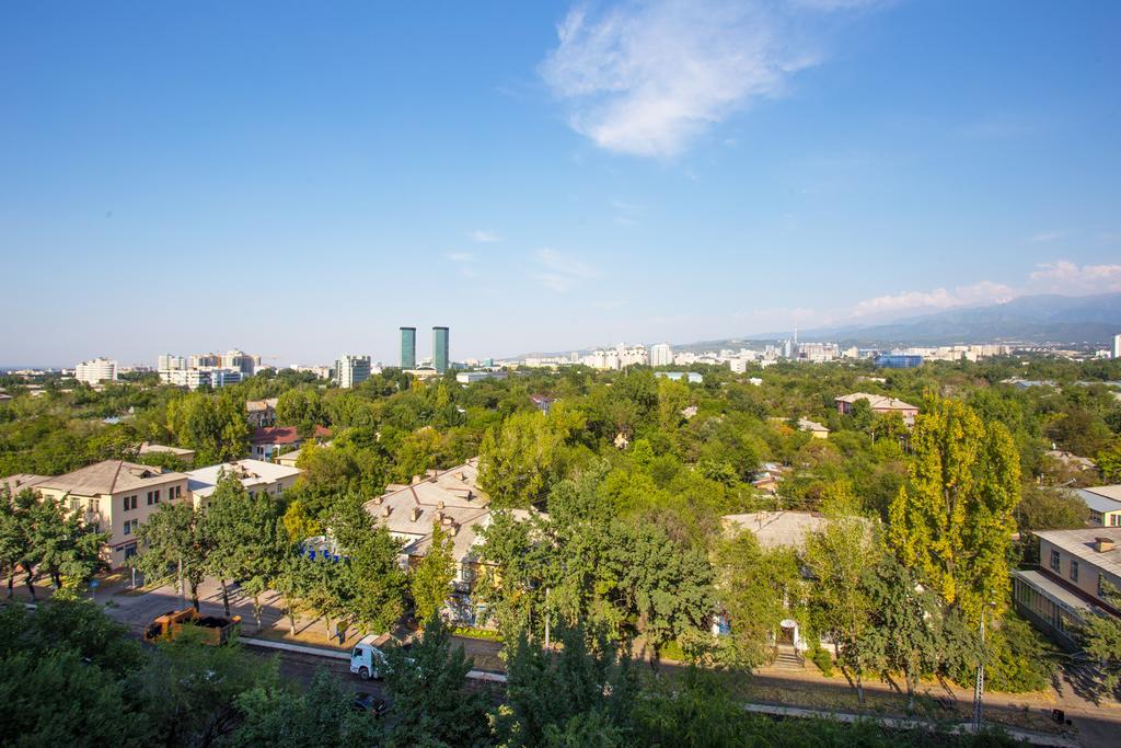 "Атакент" Панорамный Вид Квартира Almatý Exterior foto